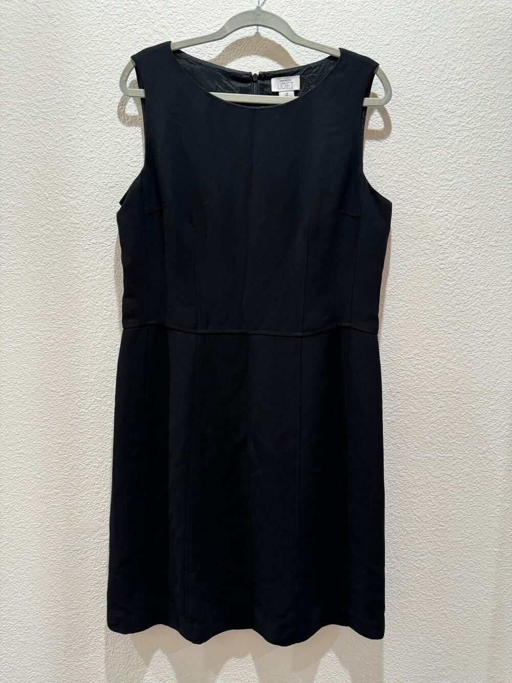 Ann Taylor LOFT - Classic Black Sleveless Lined Sheath Dress - Size 14